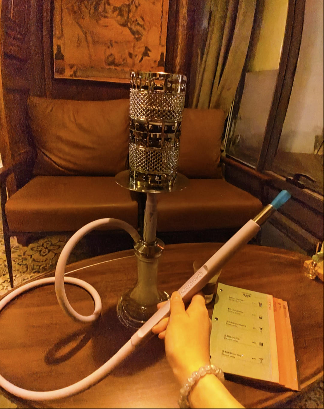 what is a hookah lounge？